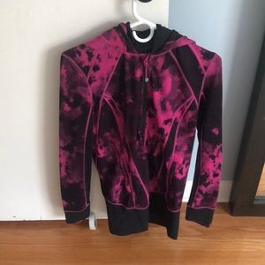 Lululemon older scuba hoodie size 8. EUC